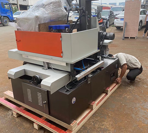 DK 7750 high speed wire edm Export to Egypt