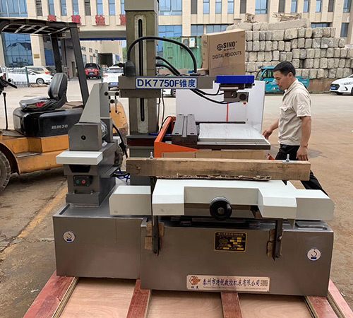 DK 7750F high speed wire edm Export to Ecuador
